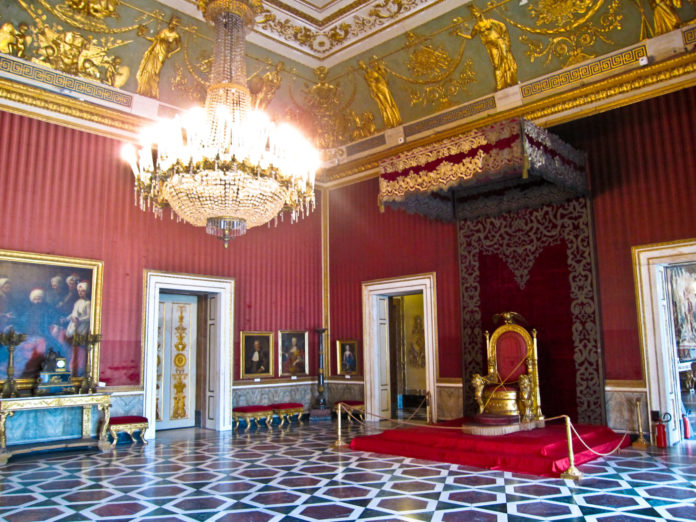 Palazzo Reale Salone del Trono