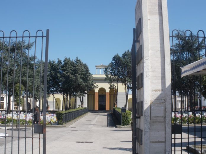 Cimitero Pollena Trocchia