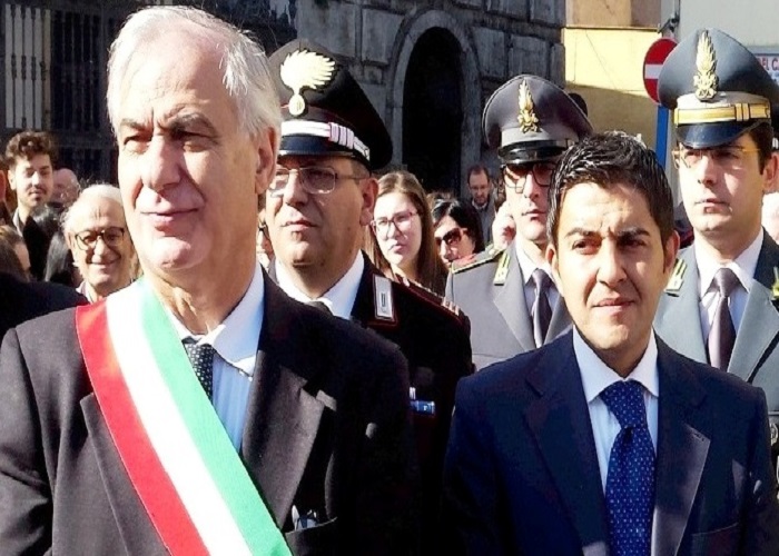 Il sindaco e il presidente del Consiglio di Saviano