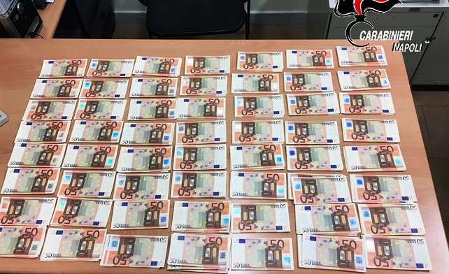 76mila euro falsi - banconote false
