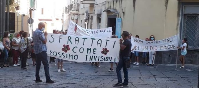 protesta associazioni fonte foto utente fb